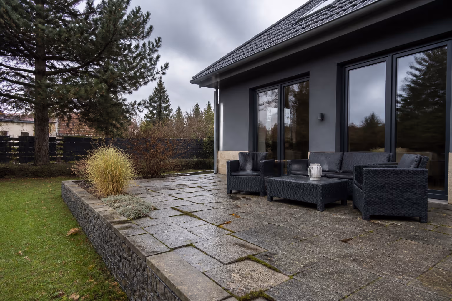 Vorher: Steinterrasse Granit, Einfamilienhaus Spandau